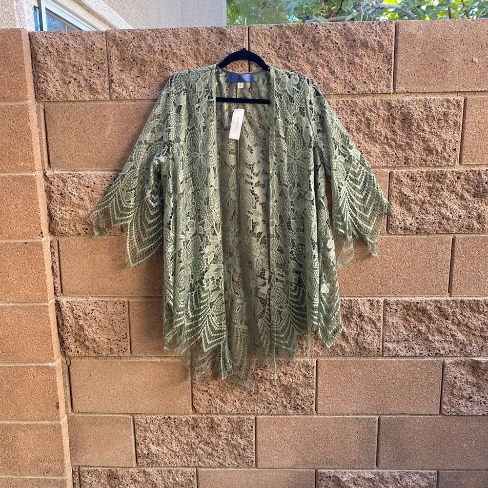 Light forest green lace kimono
